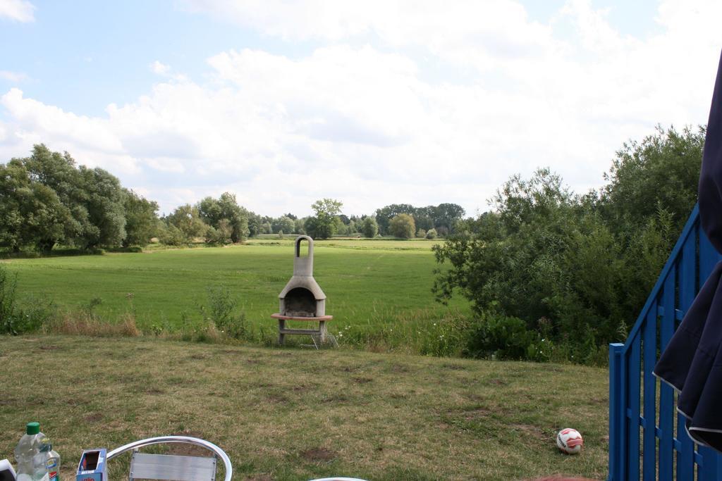 Zur-Alten-Schmiede-I-Links Boltenhagen  Exteriör bild